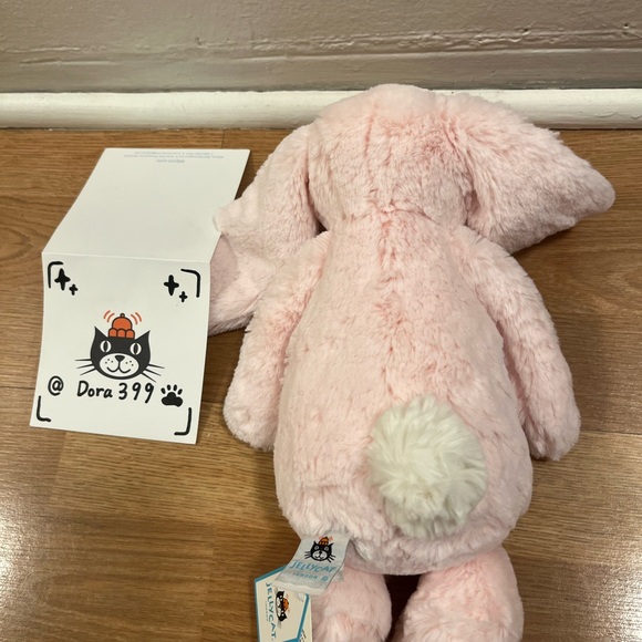 Jellycat Authentic Medium Bashful Pink Bunny – New with tag - Picture 3 of 5